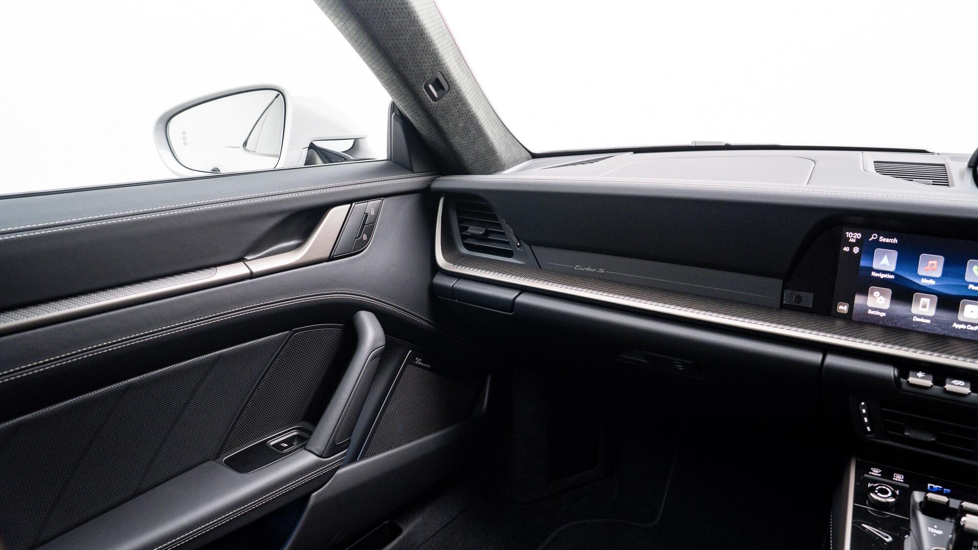 Porsche 911 view 10