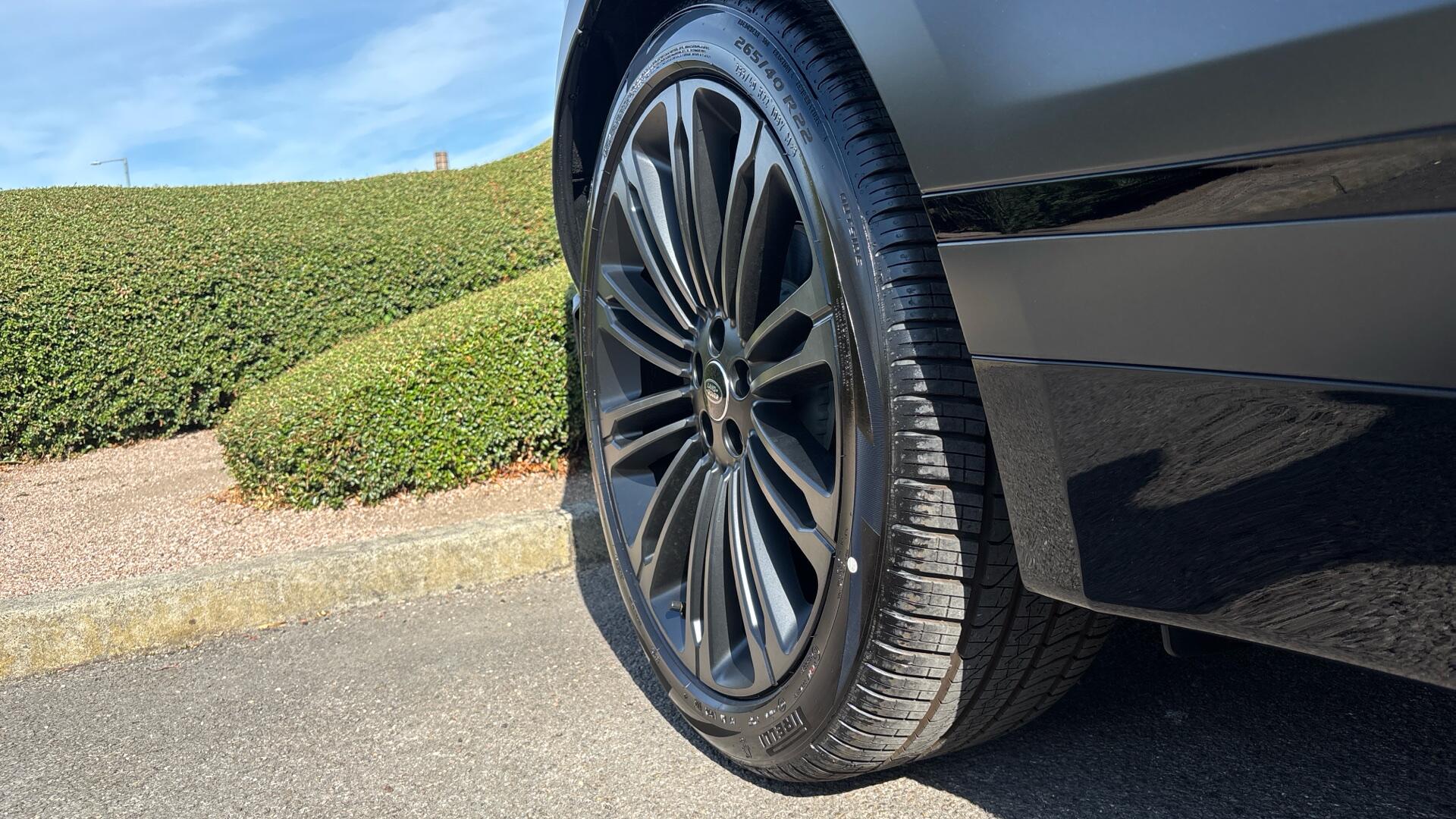 Land Rover Range Rover Velar view 45