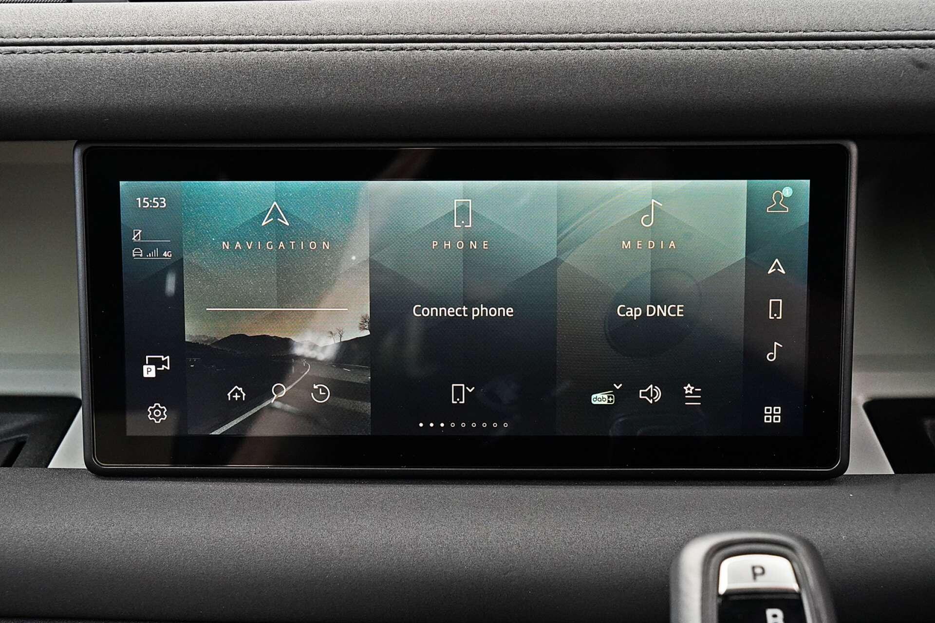 Land Rover Defender view 25
