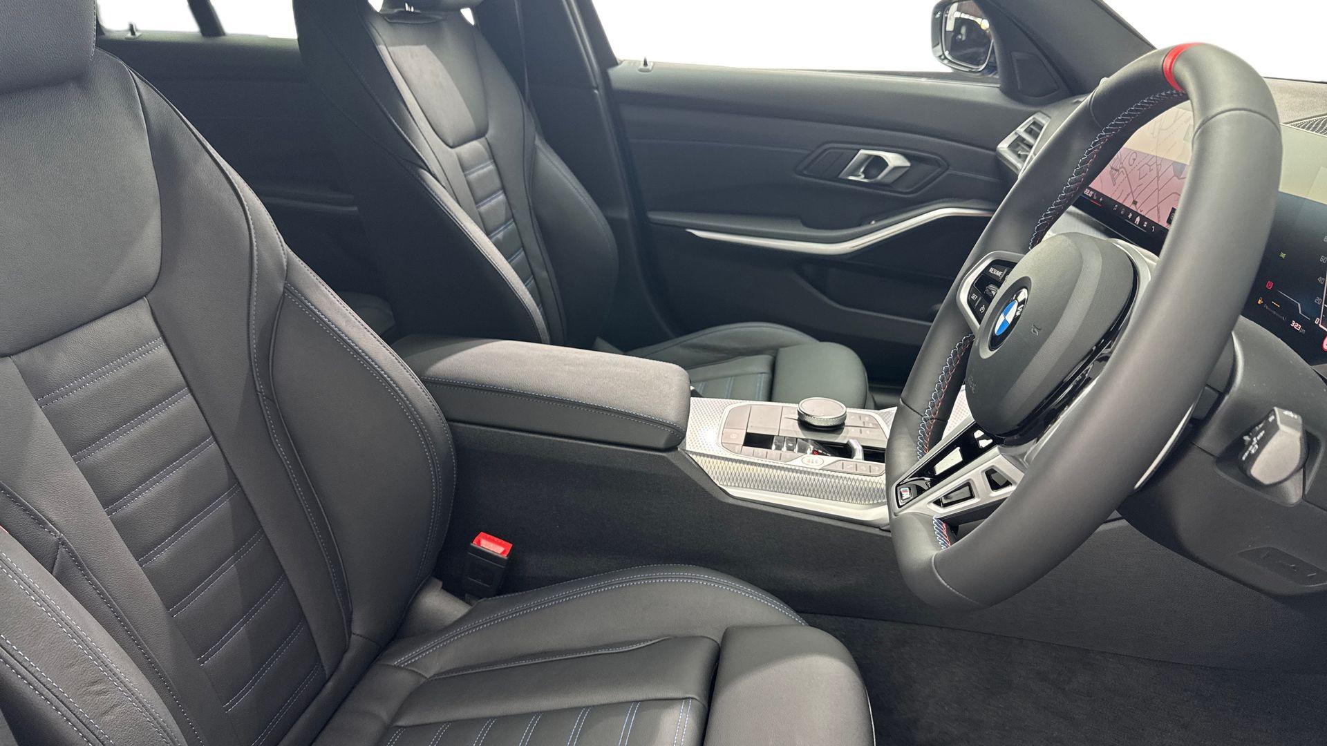 BMW 3 Series view 18