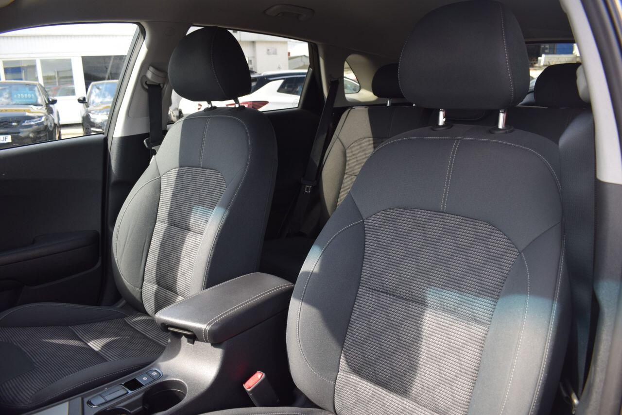 Kia Niro view 4