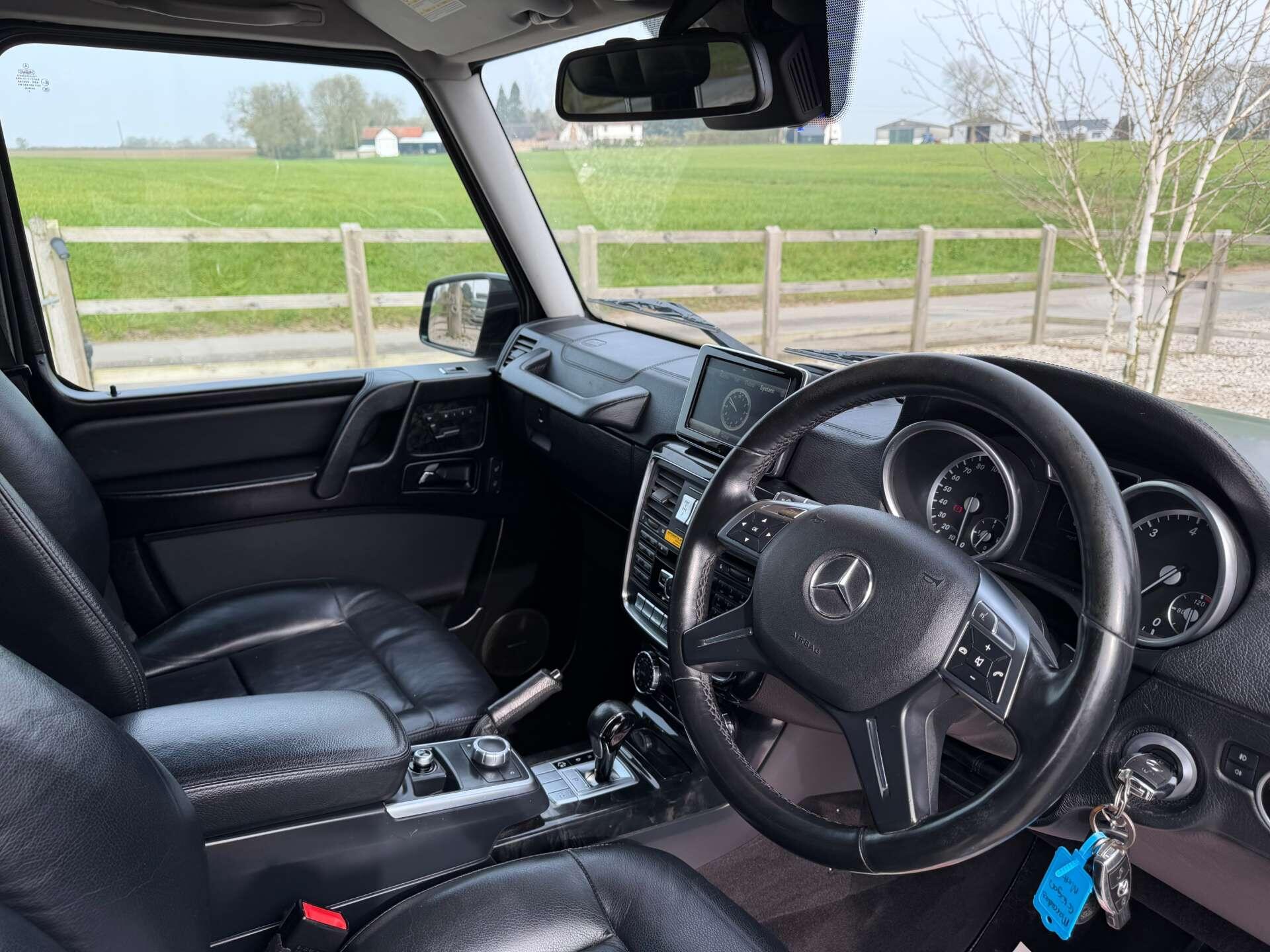 Mercedes-Benz G-Class view 19