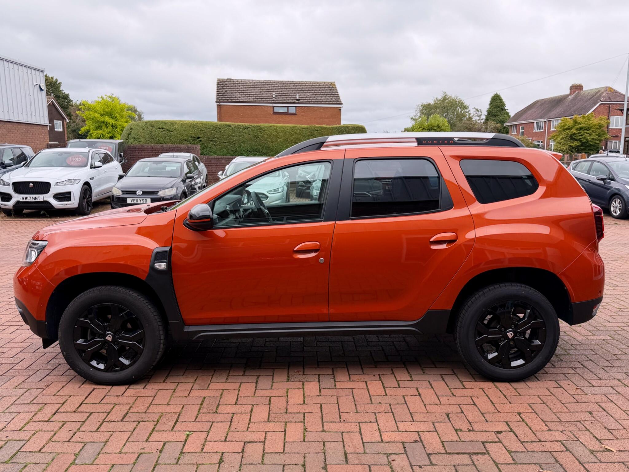 Dacia Duster view 27