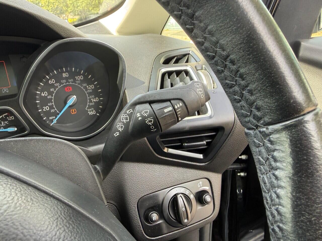 Ford C-Max view 19