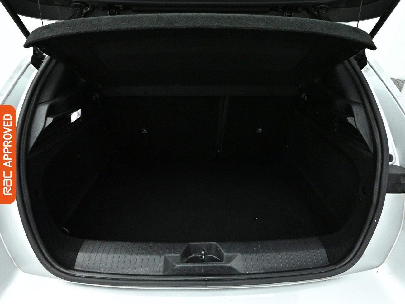 Vauxhall Astra view 24