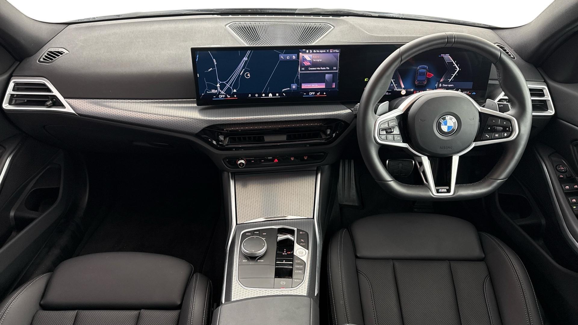 BMW 3 Series view 4