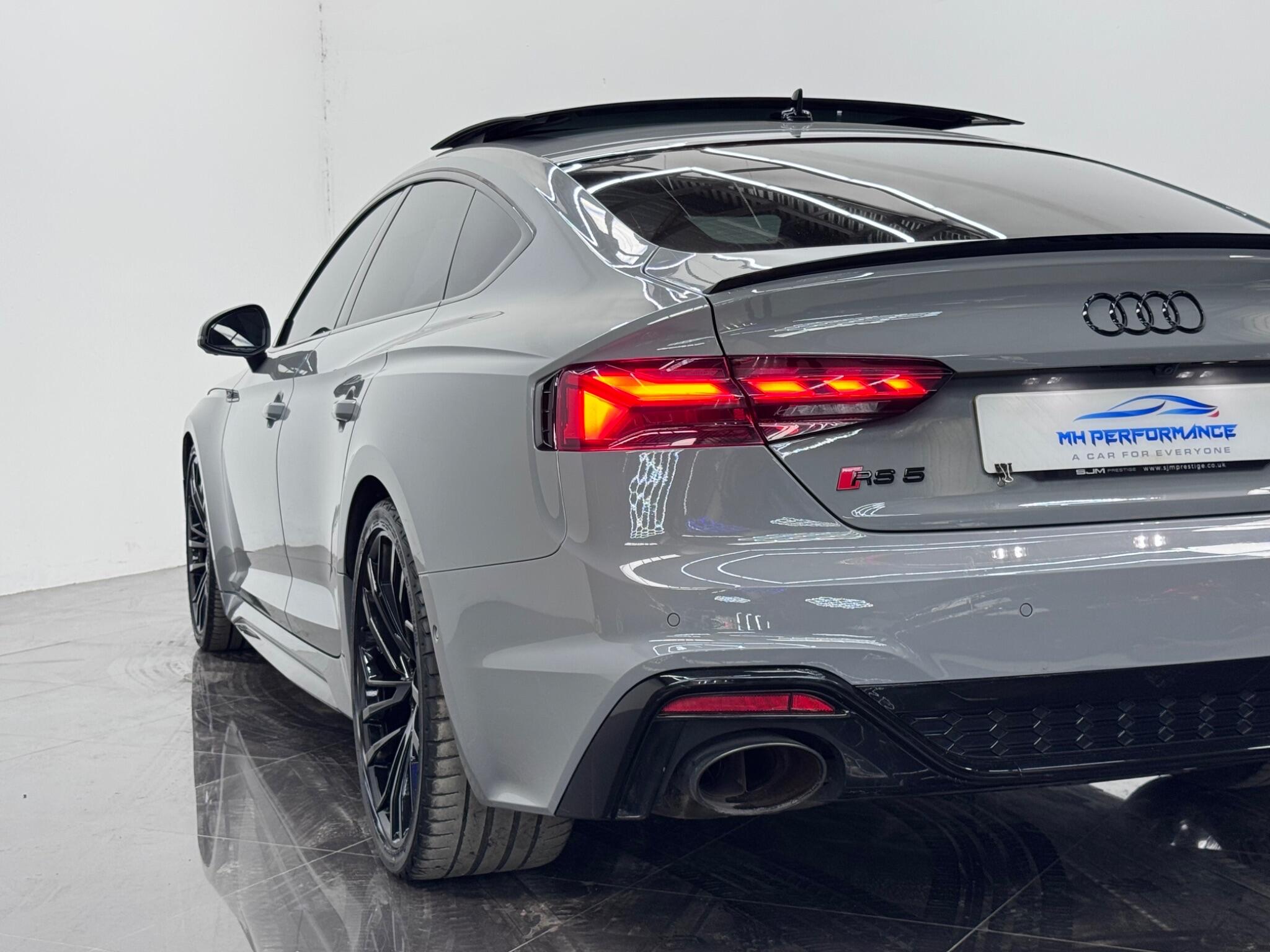 Audi RS5 view 28