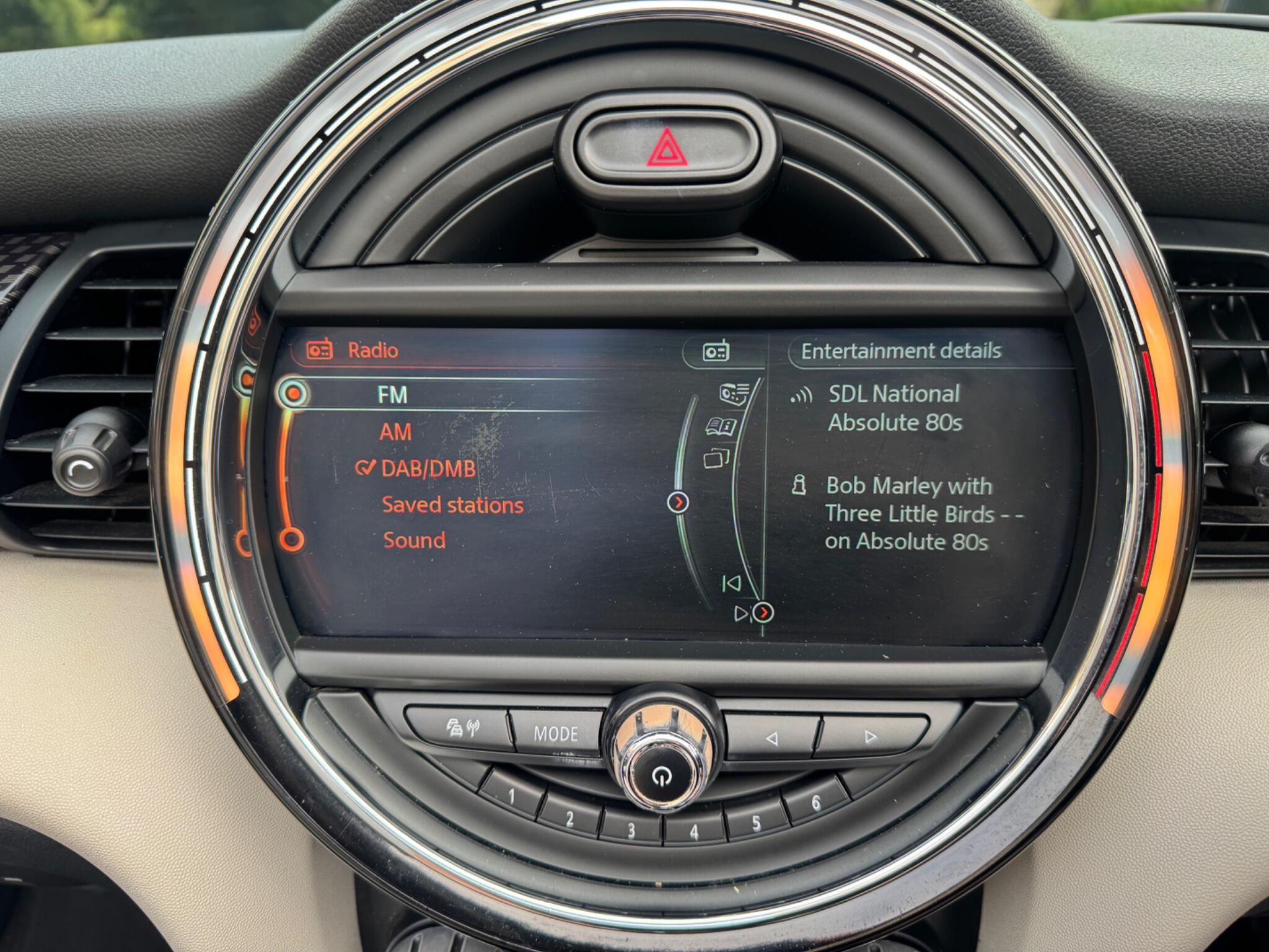 Mini Convertible view 85