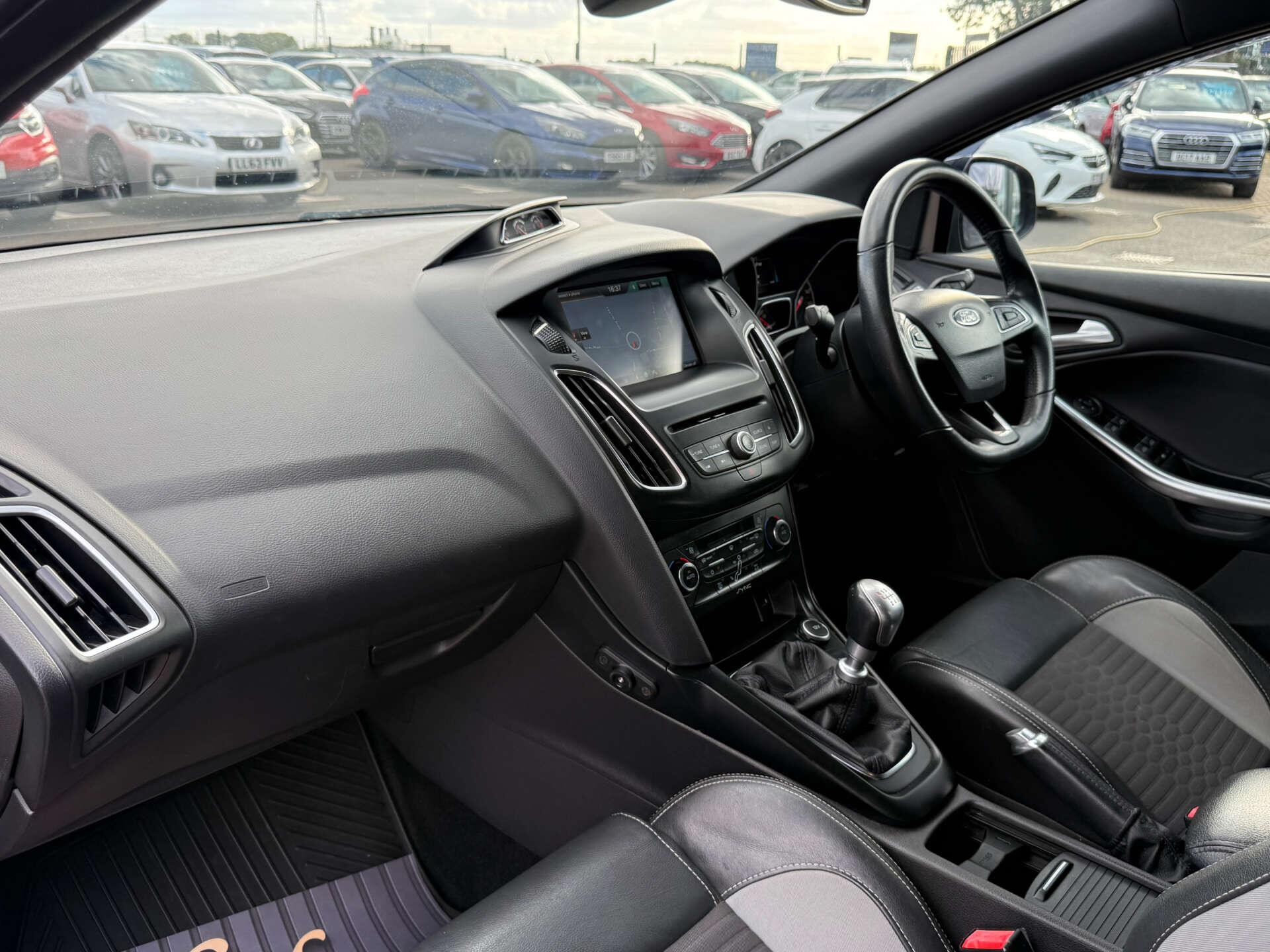 Ford Focus view 68