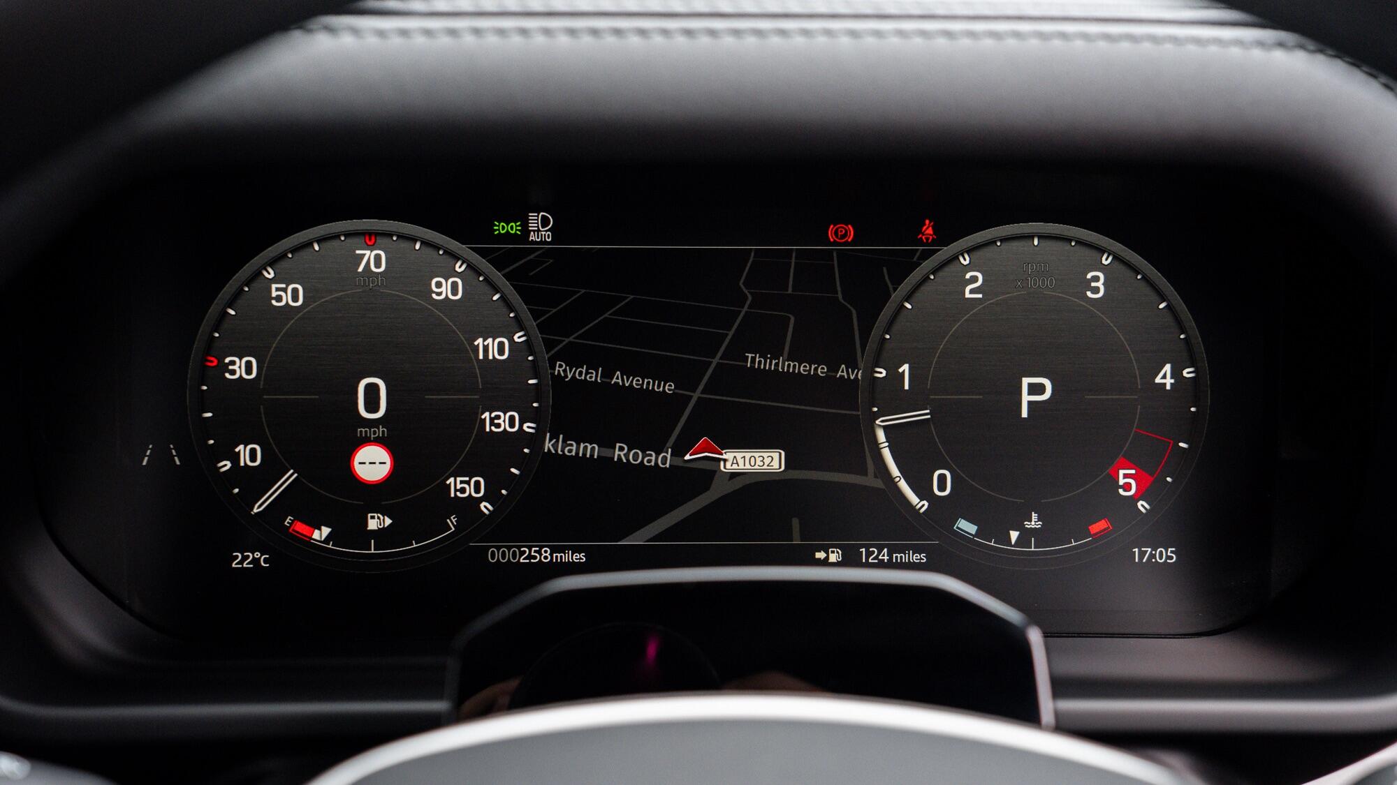 Land Rover Defender view 33