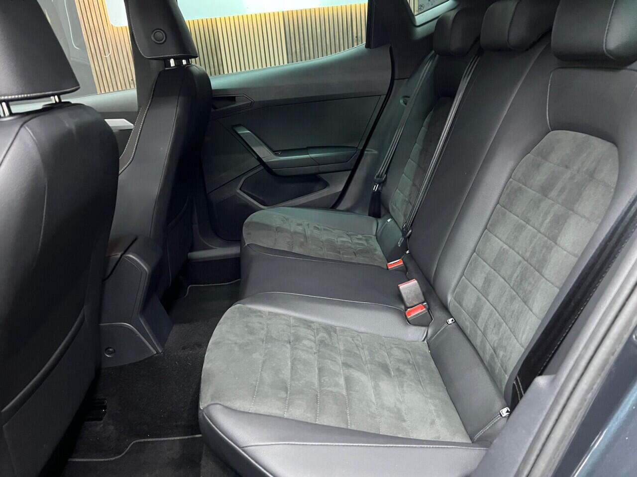 SEAT Ibiza view 45