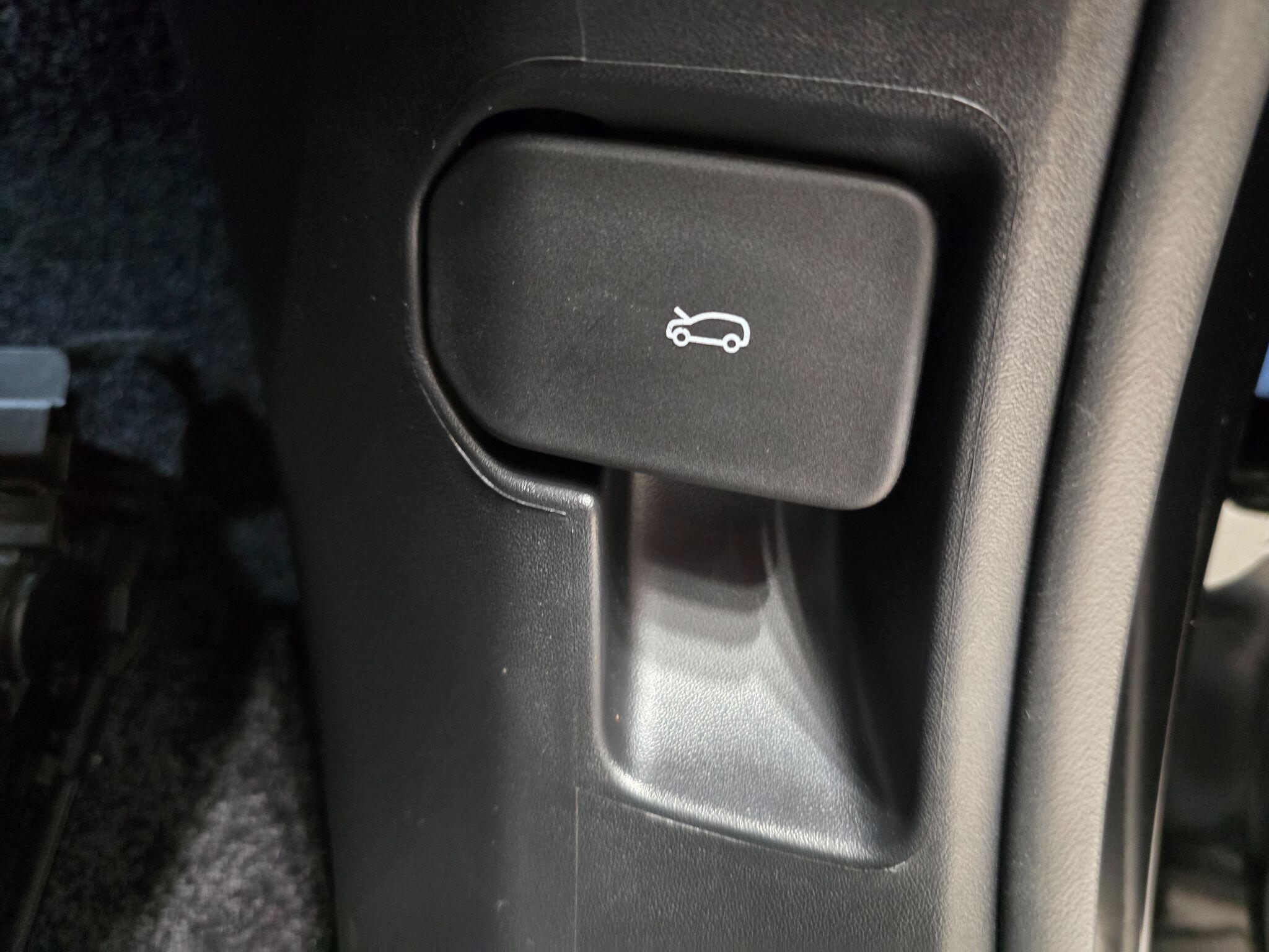 Land Rover Range Rover view 13