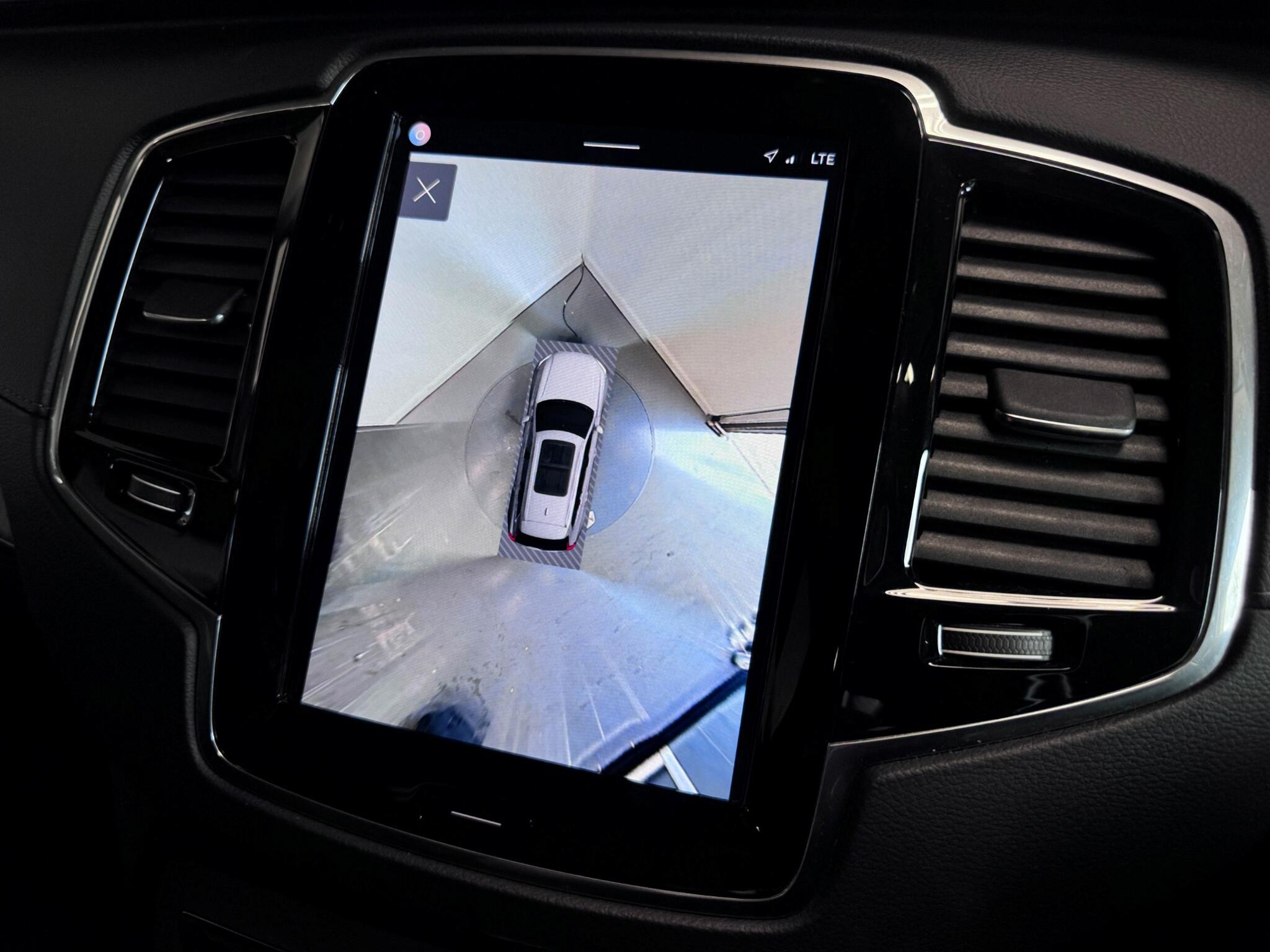 Volvo XC90 view 48