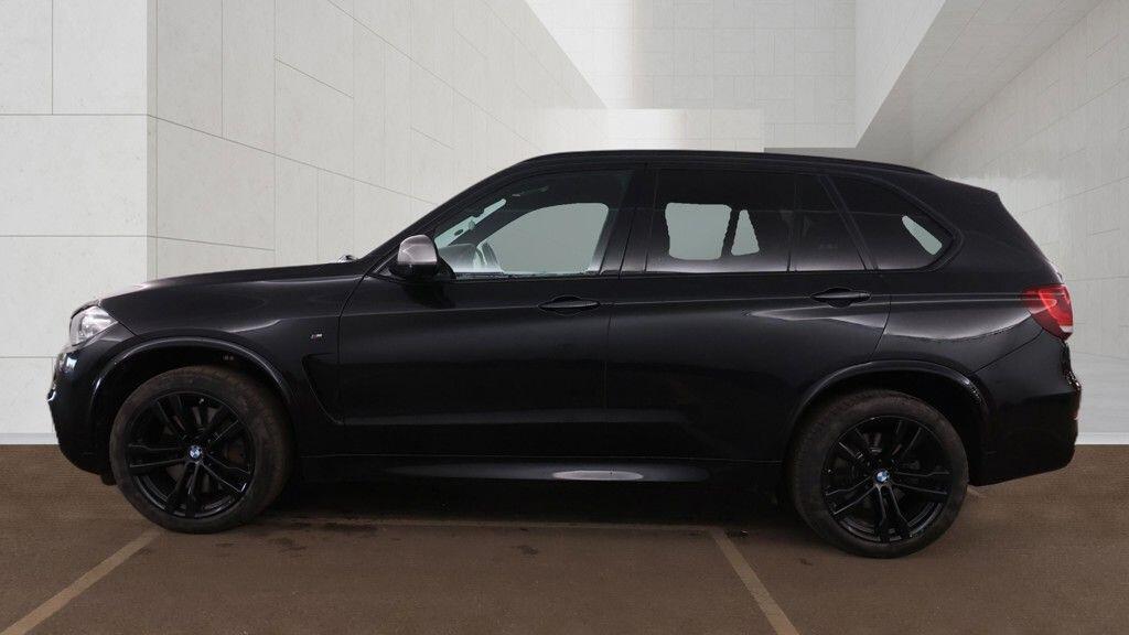 BMW X5 view 10