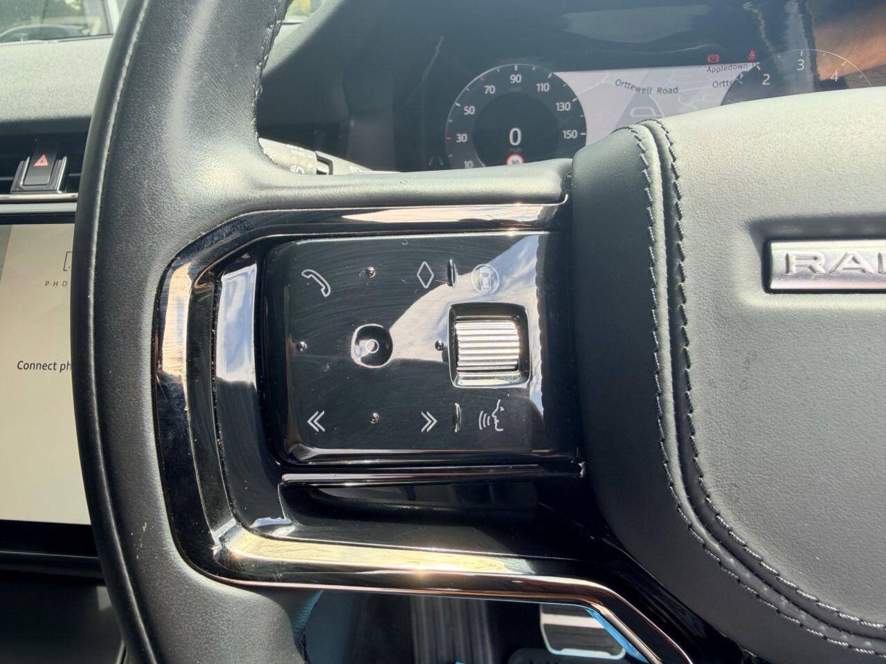 Land Rover Range Rover Evoque view 32