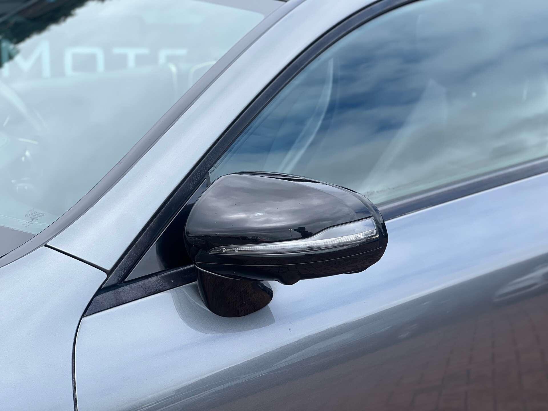 Mercedes-Benz E-Class view 16