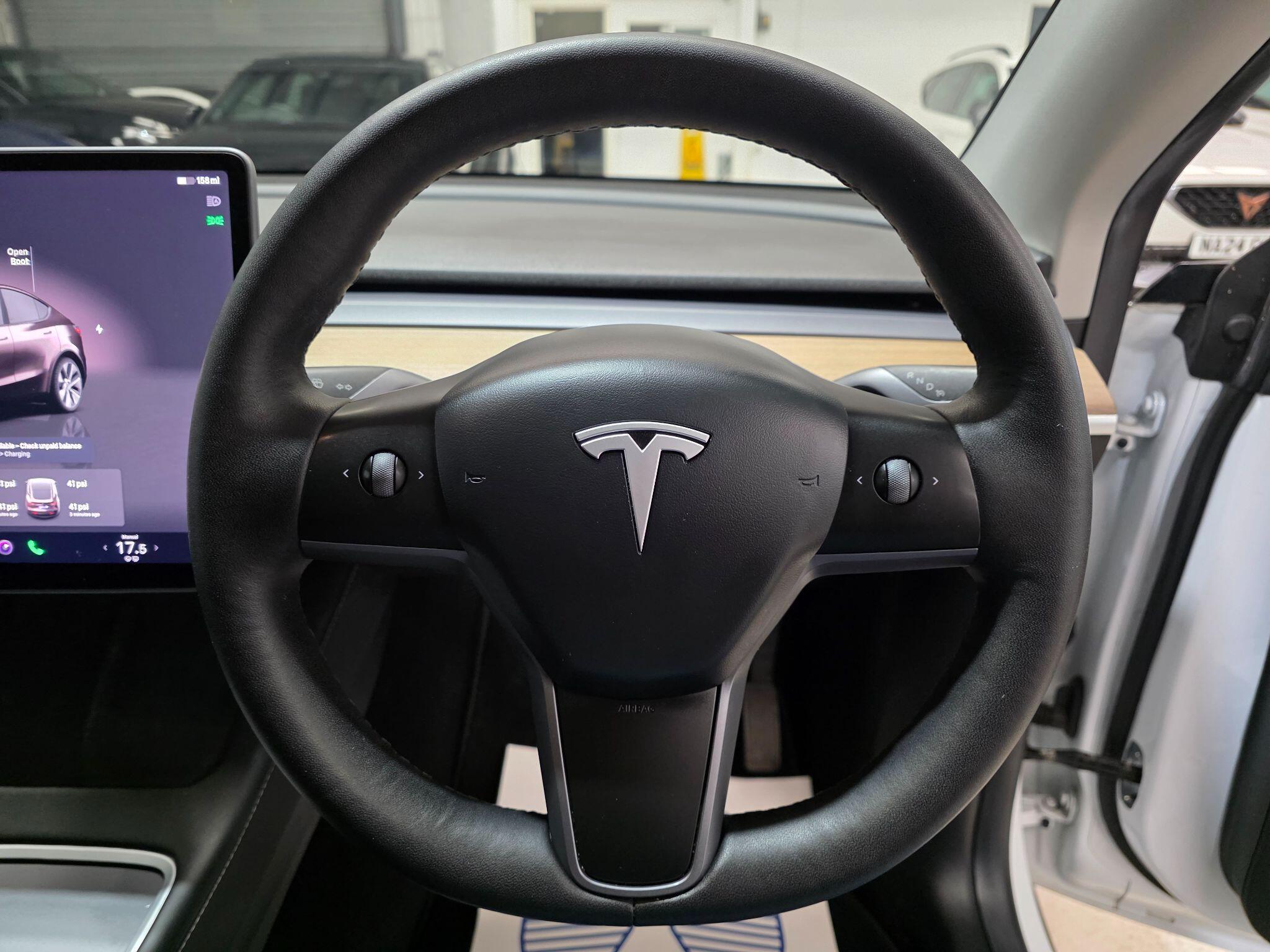 Tesla Model Y view 19