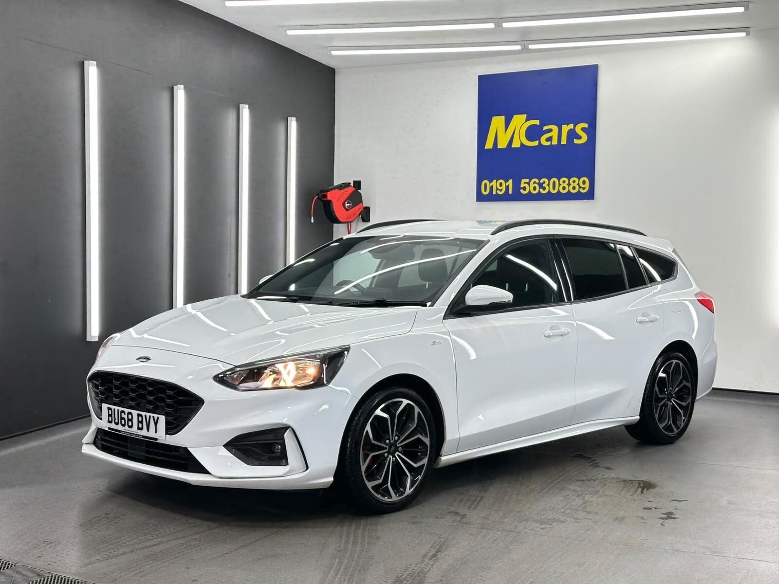 Ford Focus view 2