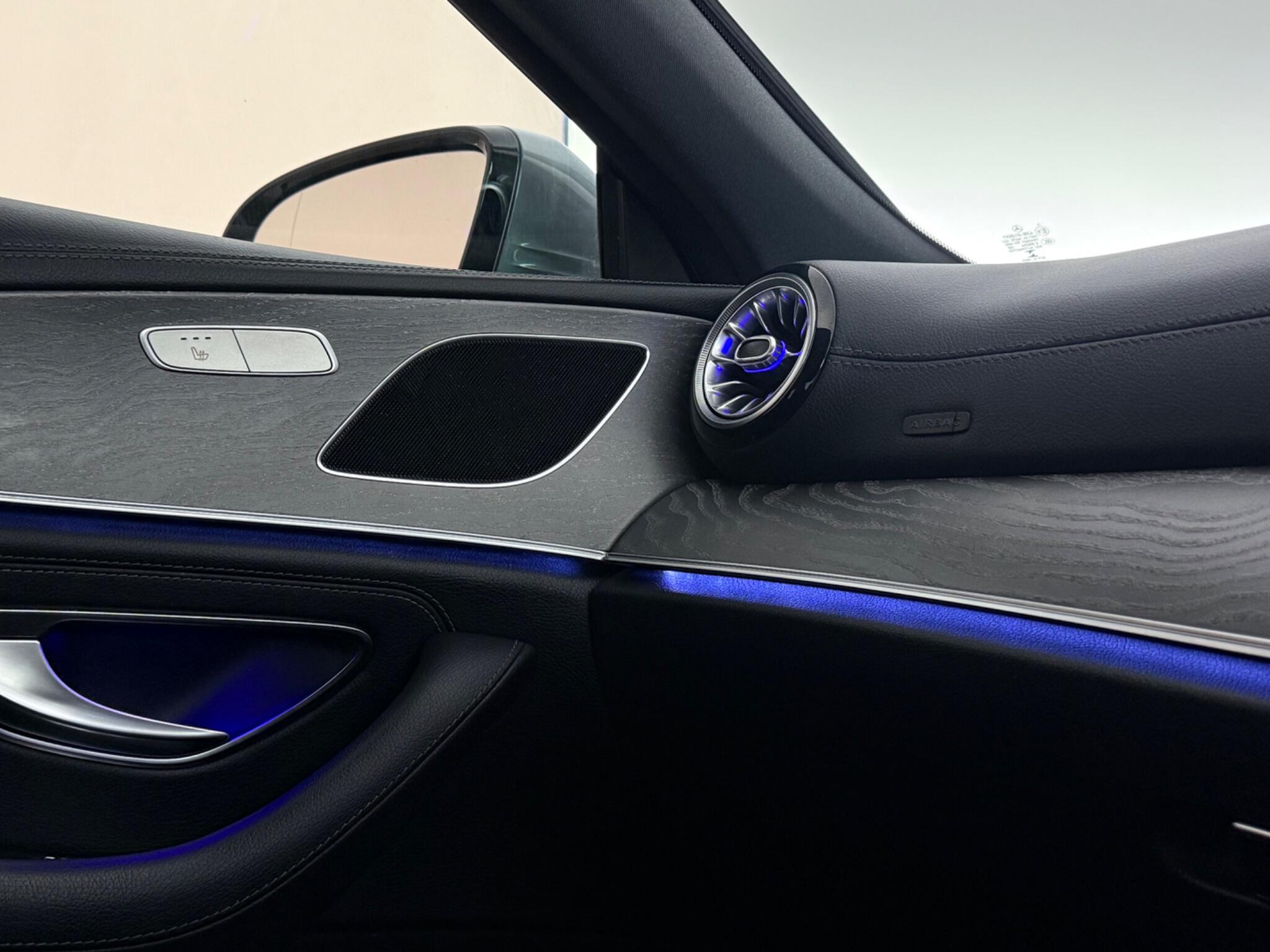 Mercedes-Benz CLS view 36