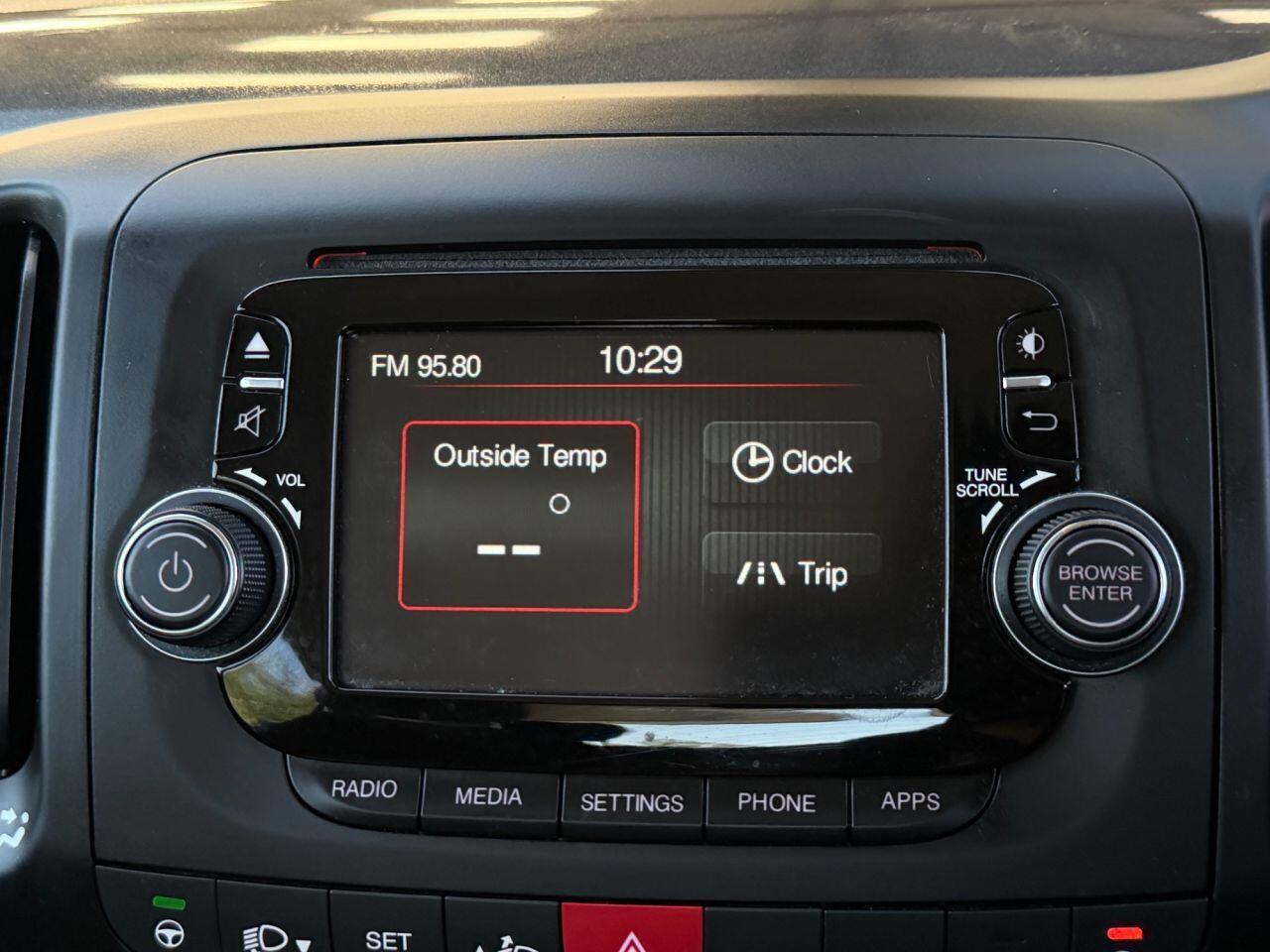 Fiat 500l view 43