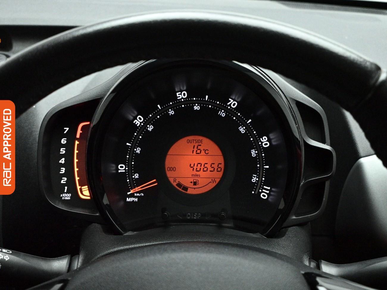 Toyota Aygo view 11
