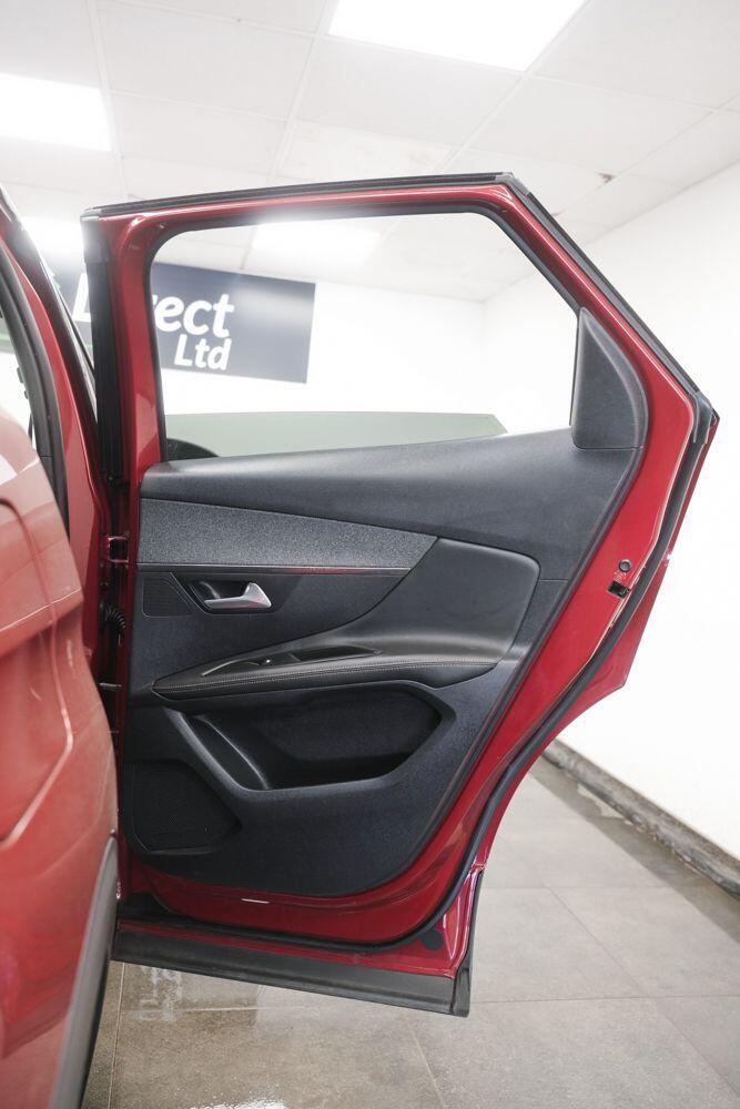 Peugeot 3008 view 17