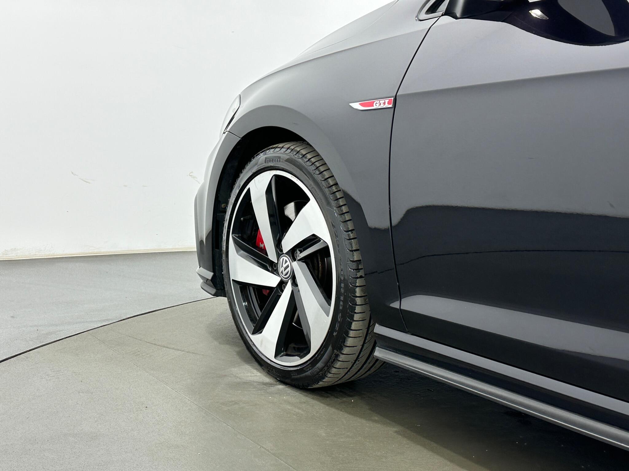 Volkswagen Golf view 51