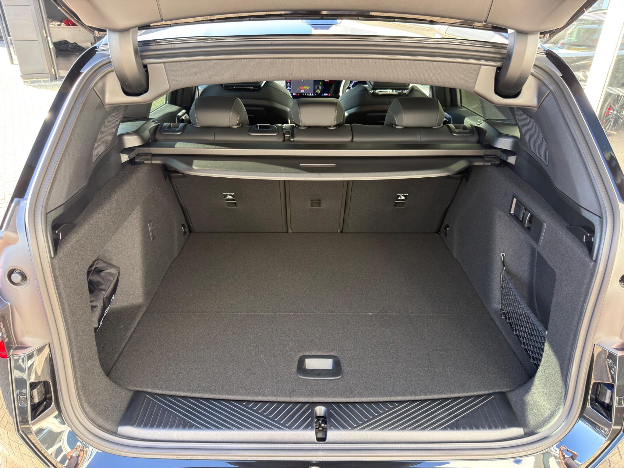 BMW X3 view 32