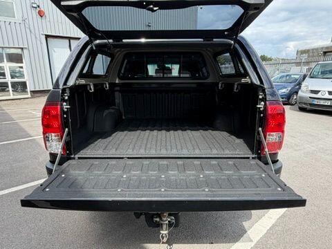 Toyota Hilux view 11