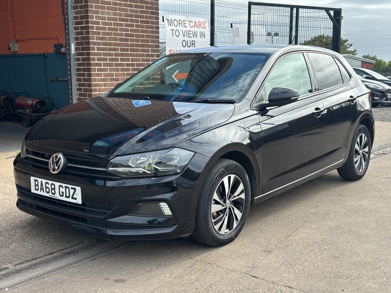 Volkswagen Polo view 3
