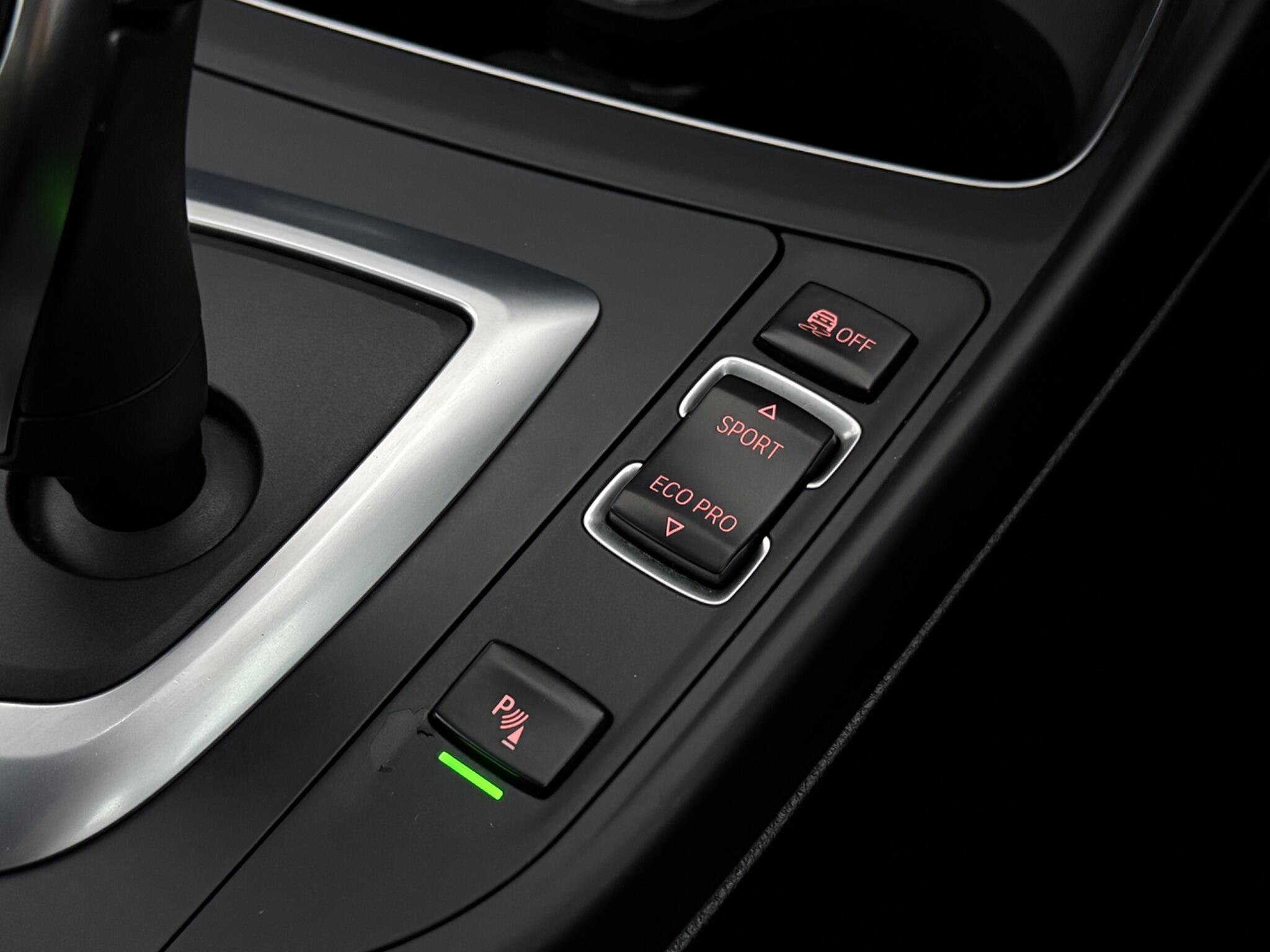 BMW 2 Series view 21