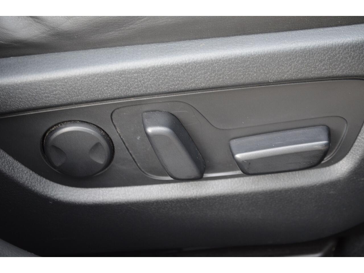 Mazda CX-30 view 34