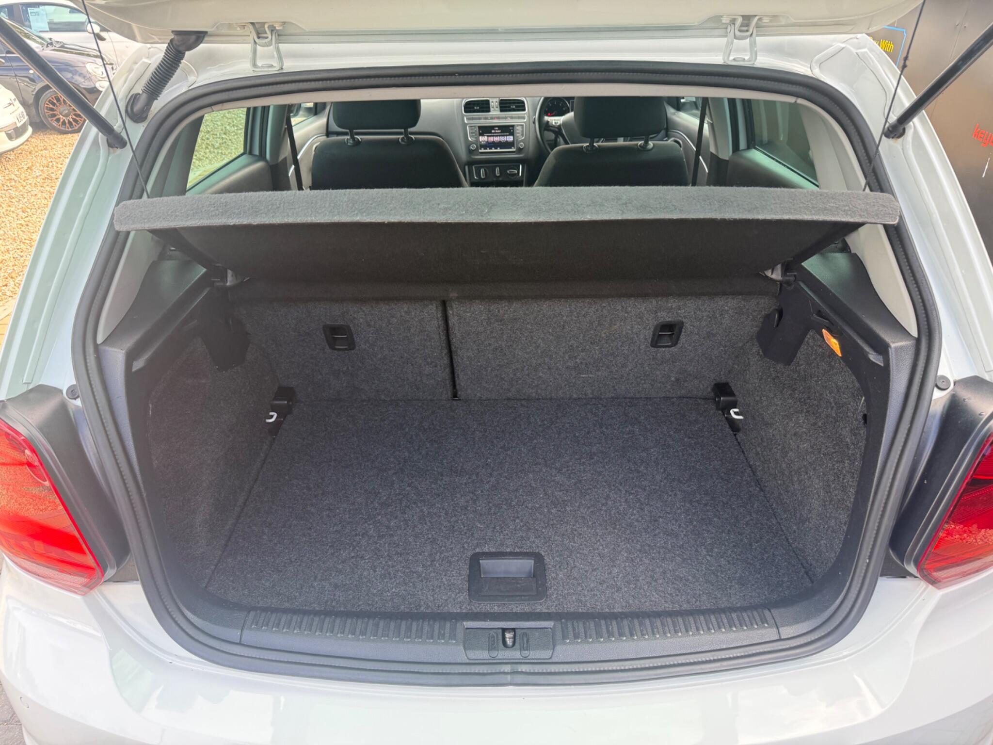 Volkswagen Polo view 25
