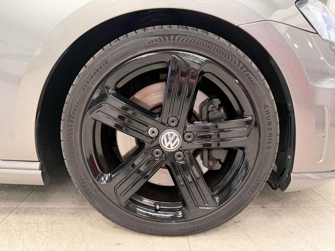 Volkswagen Golf view 26
