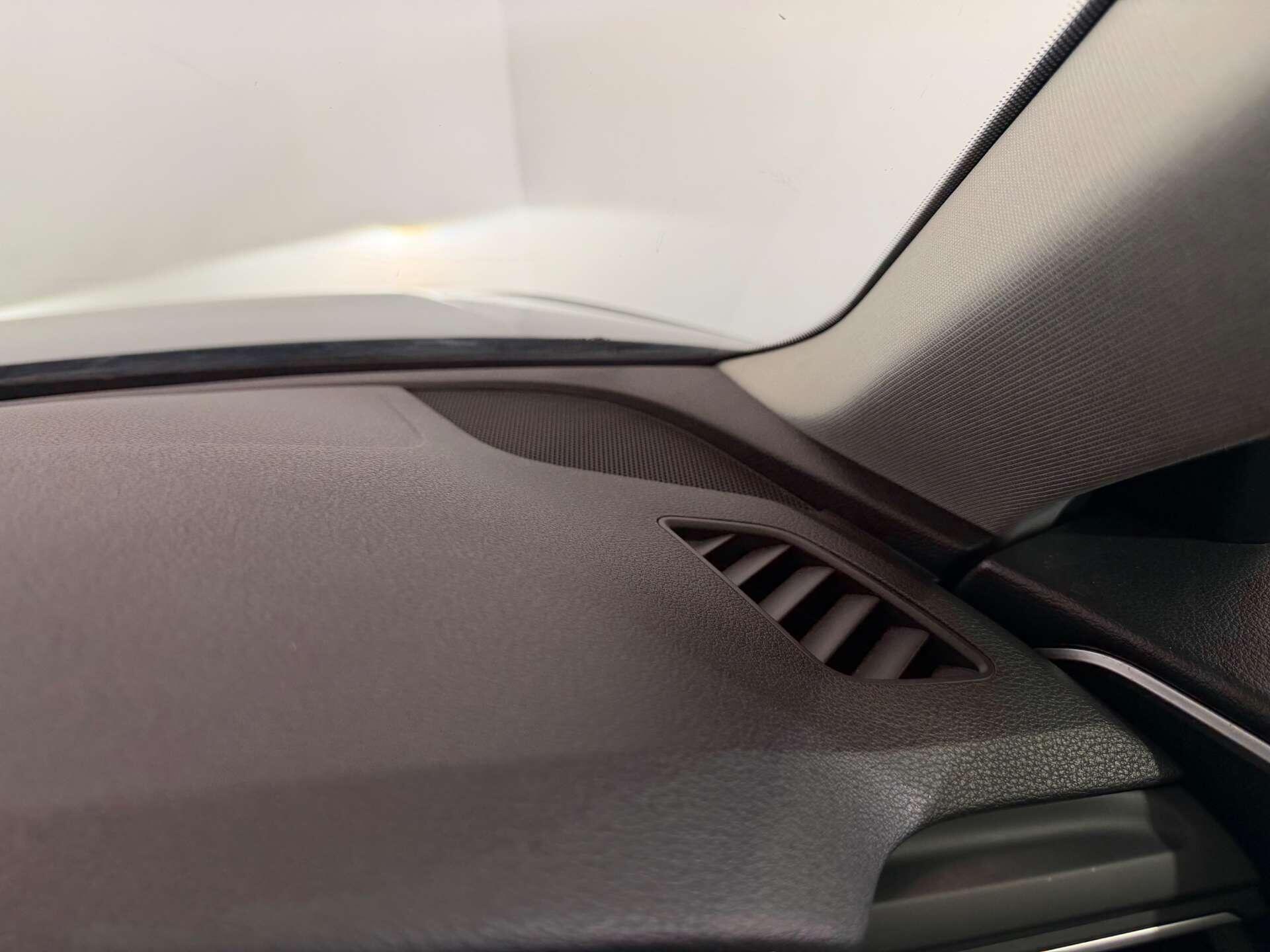 Audi A4 view 35
