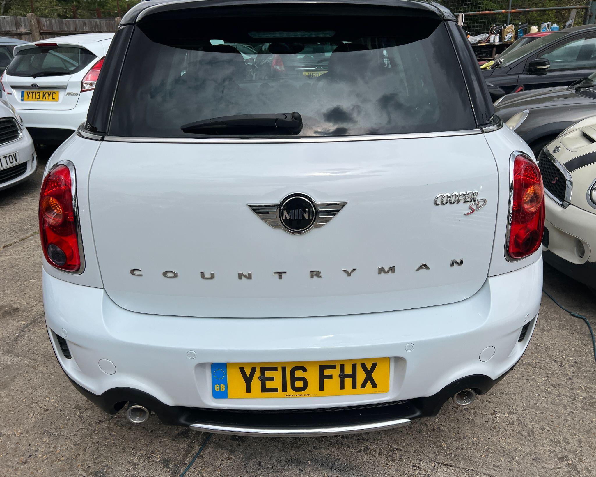 Mini Countryman view 9