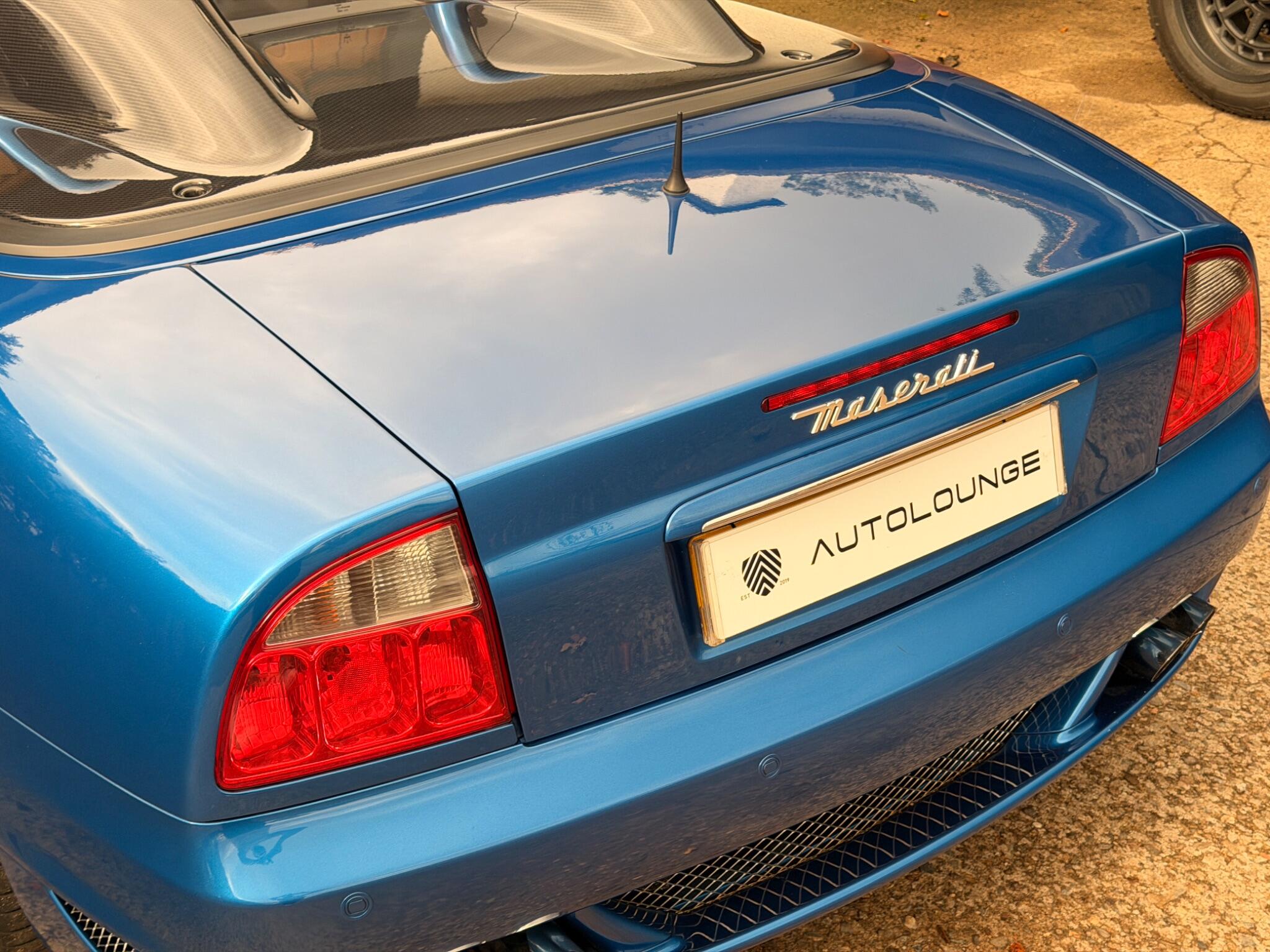 Maserati Spyder view 21
