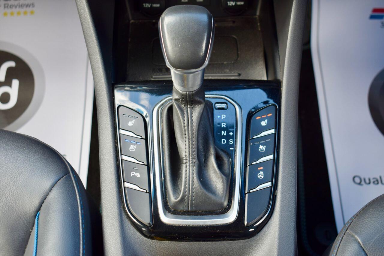 Hyundai Ioniq view 62