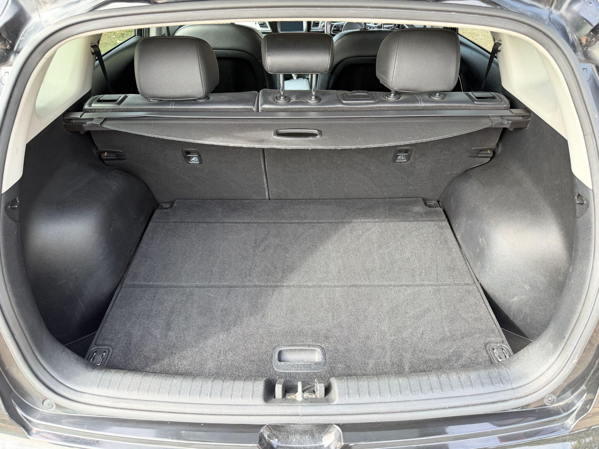 Kia Niro view 44
