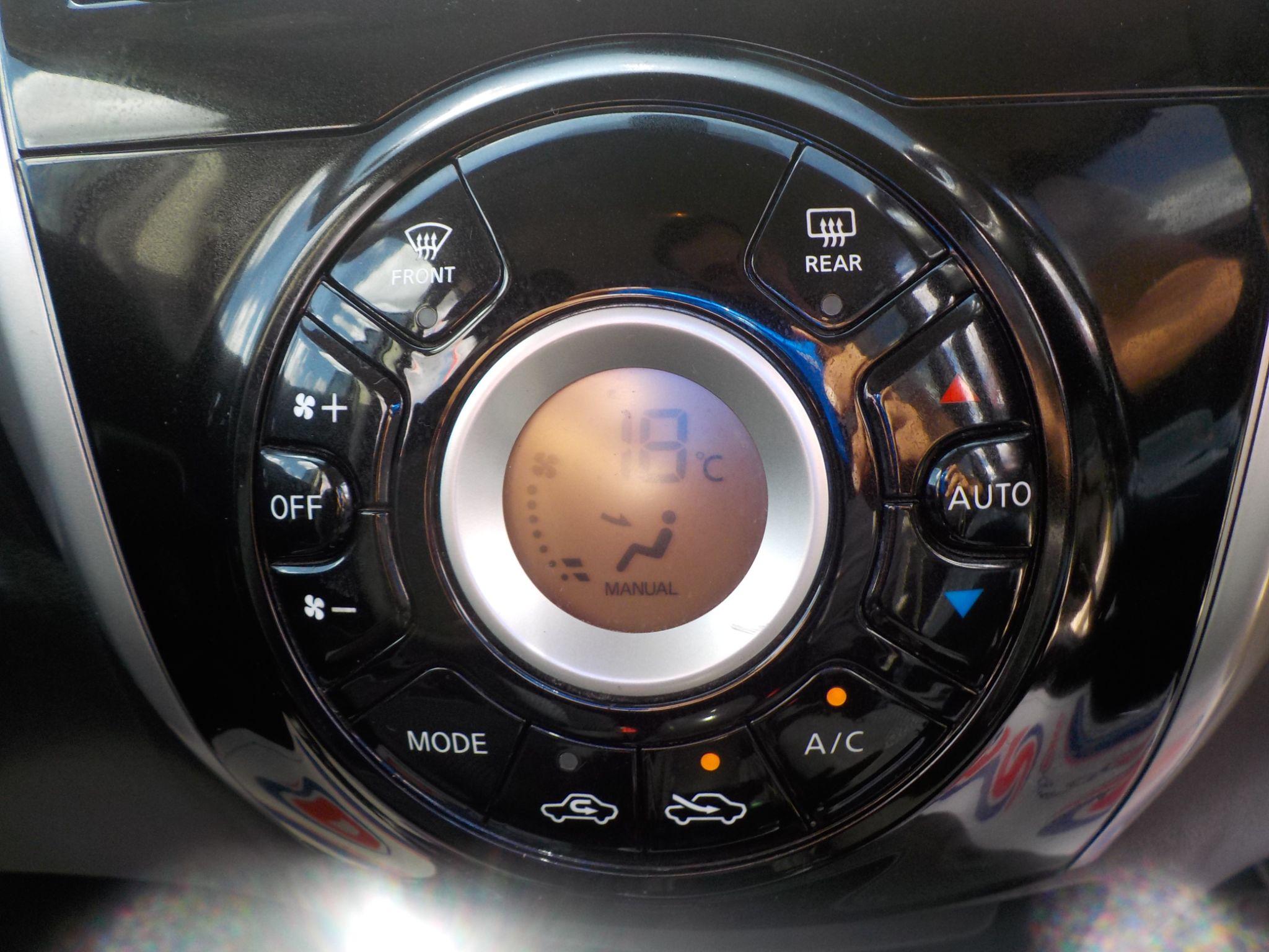 Nissan Note 1.2 12V Acenta Premium Euro 5 (s/s) 5dr