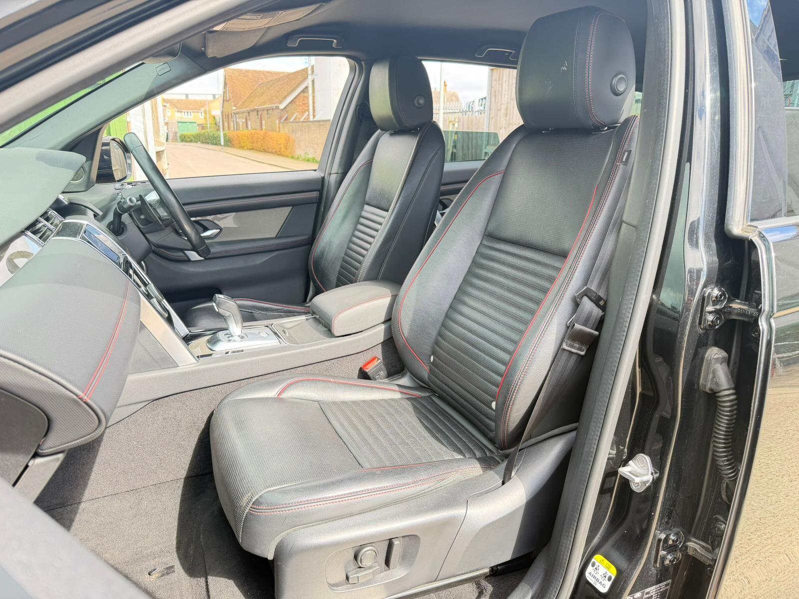 Land Rover Discovery Sport view 29