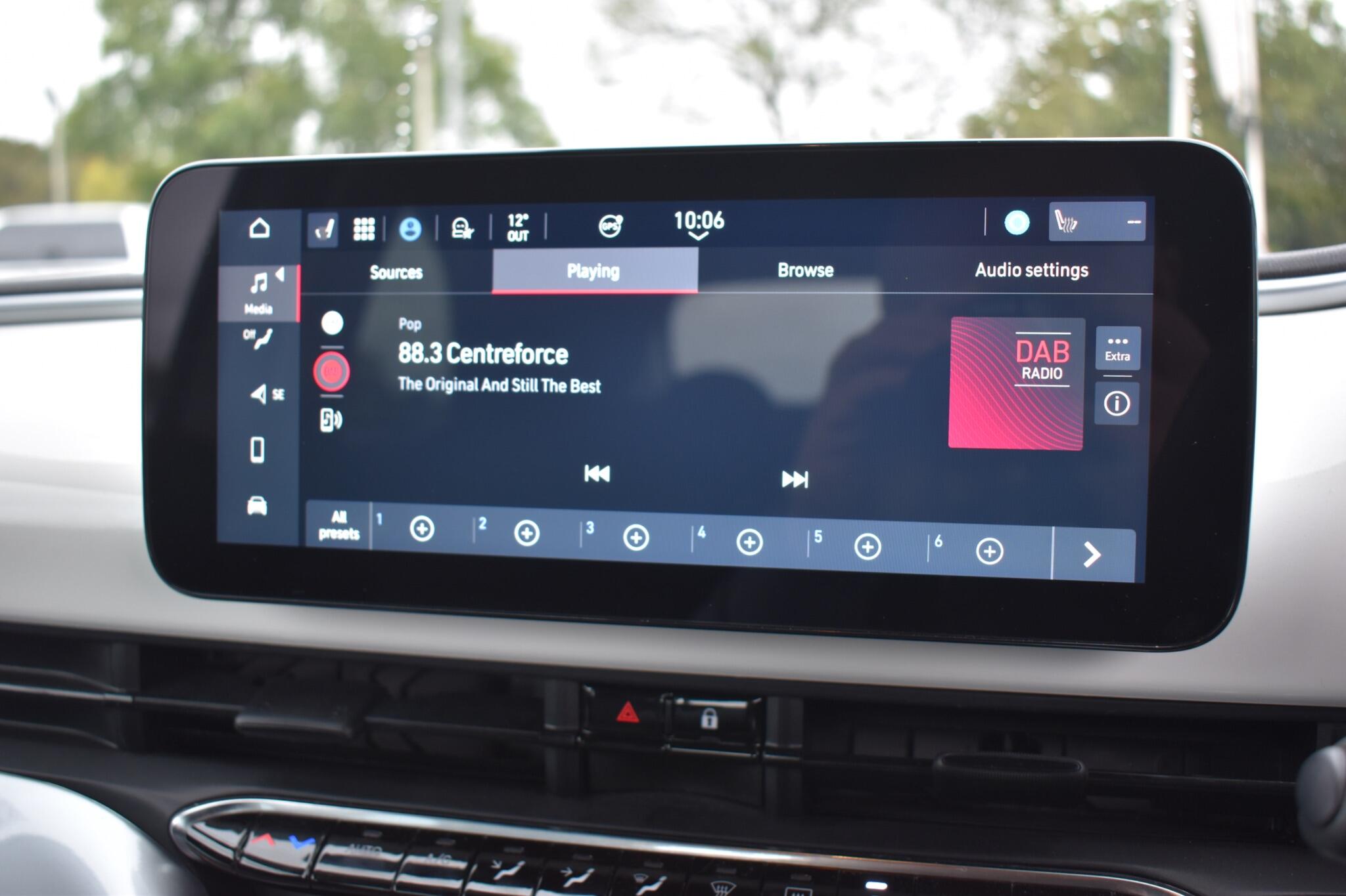 500e C - 42kWh Icon Auto 2dr - Image 22