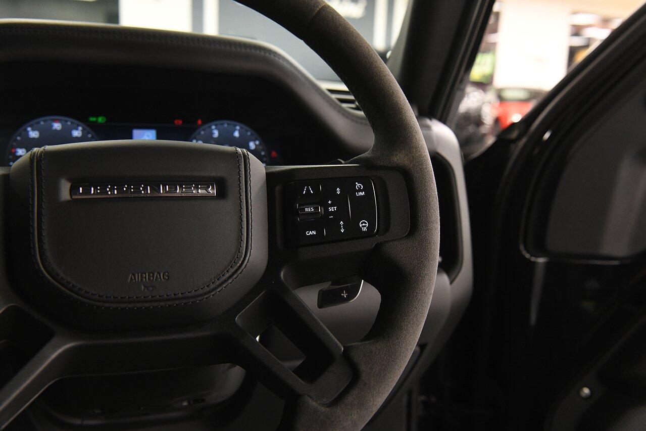Land Rover Defender view 21
