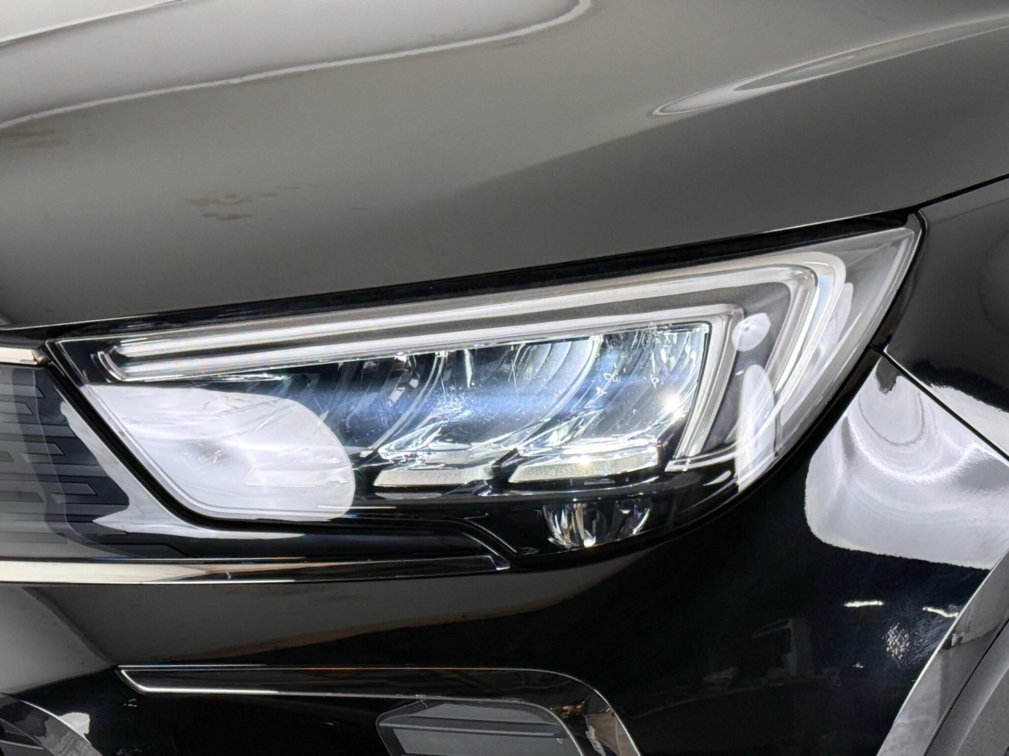 Vauxhall Crossland view 9