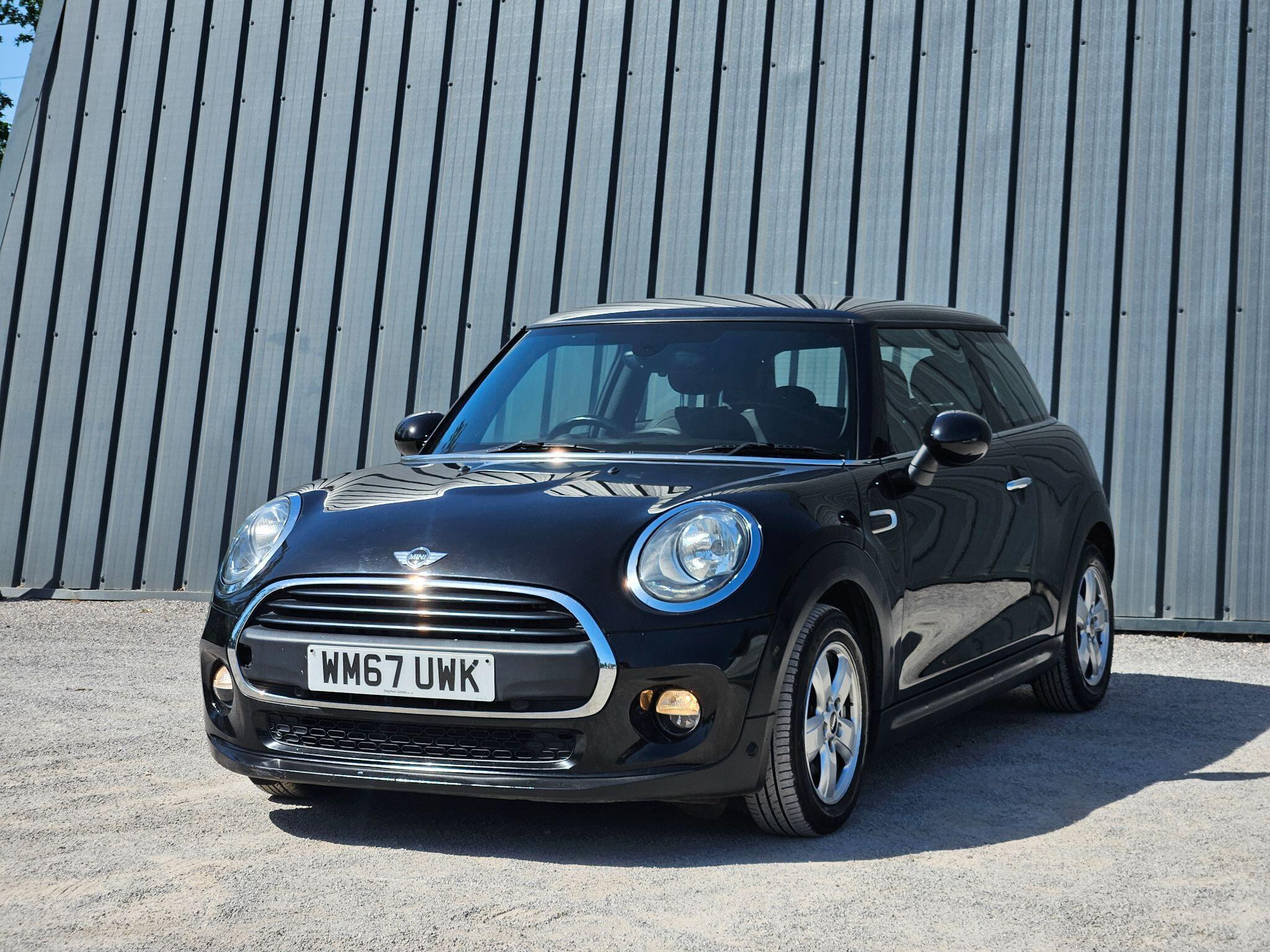 2018 MINI Hatch image 3