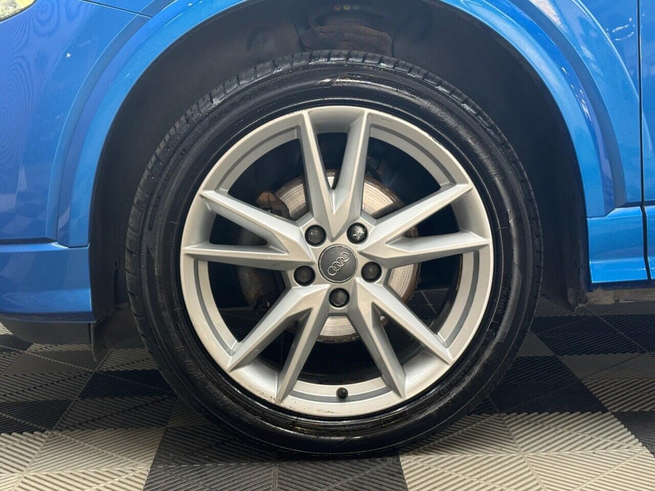 Audi Q2 view 4