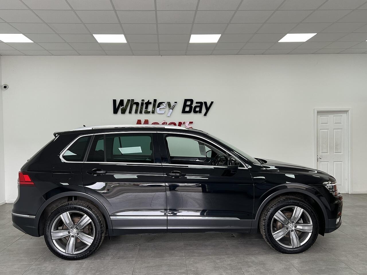 Volkswagen Tiguan view 2