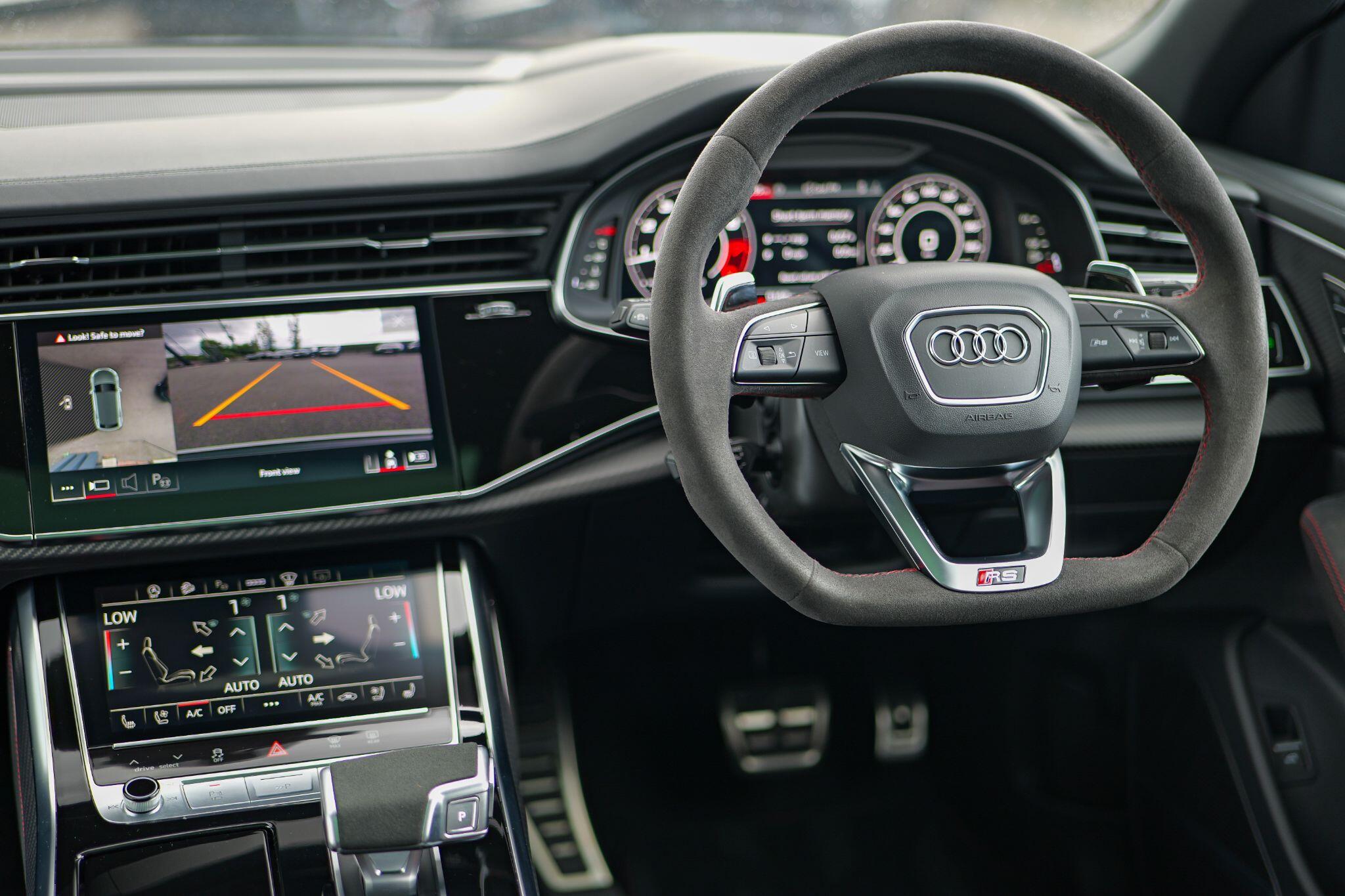 Audi RSQ8 view 21