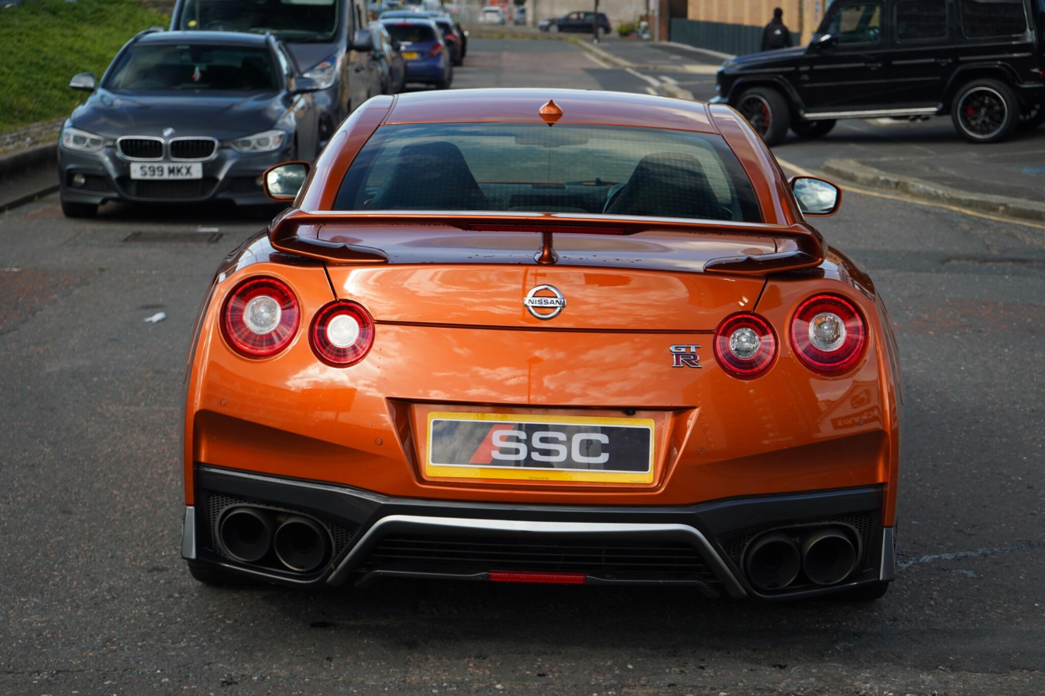 Nissan GT-R view 16