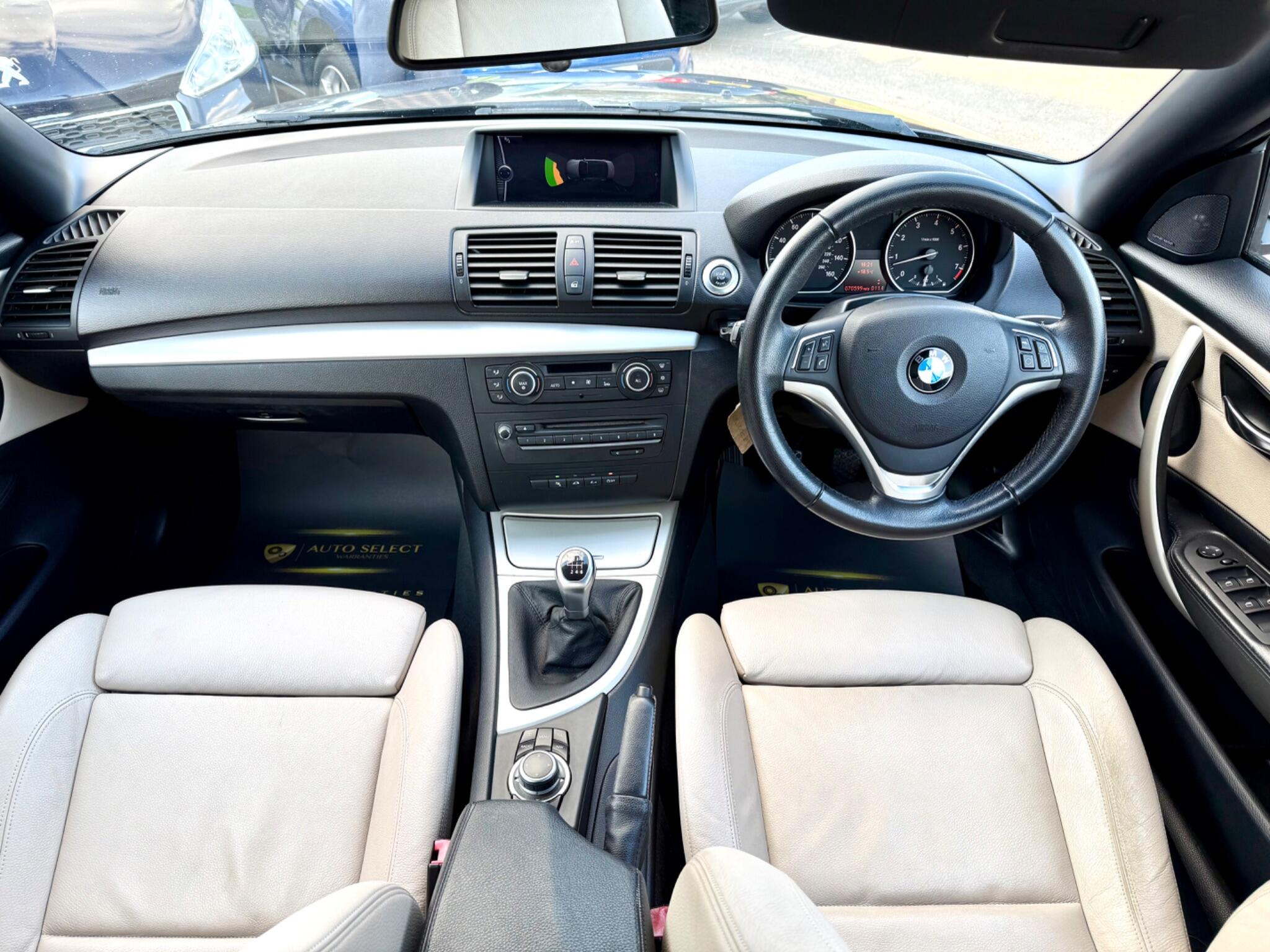 2012 BMW 1 Series image 28